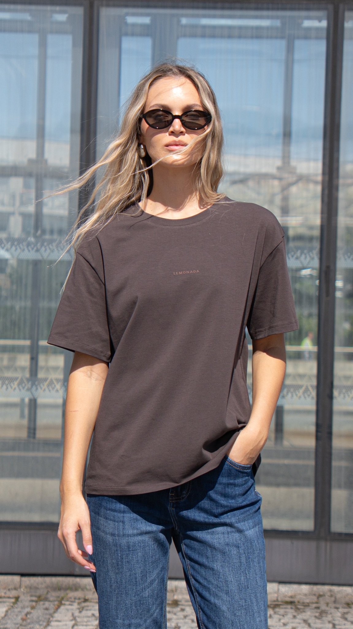 T-shirt Agathe — brąz