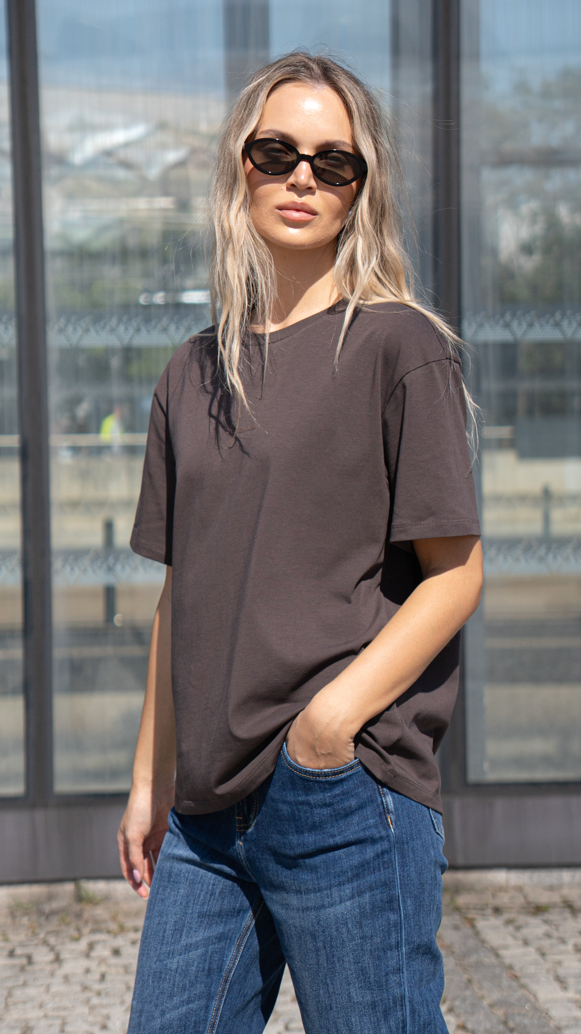 T-shirt Agathe — brąz - obrazek 5