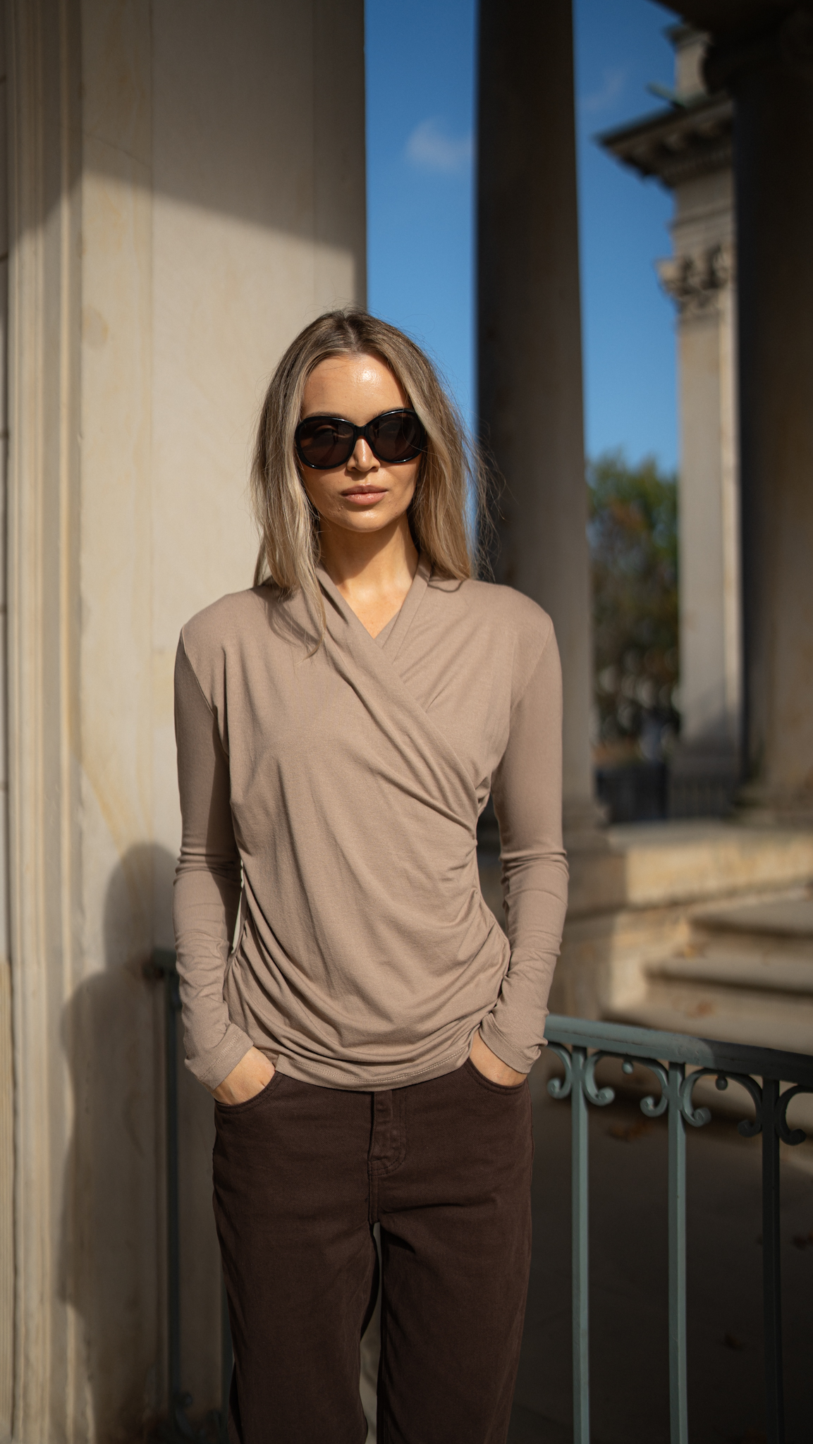 Bluzka Chloé — jasny beż - obrazek 4