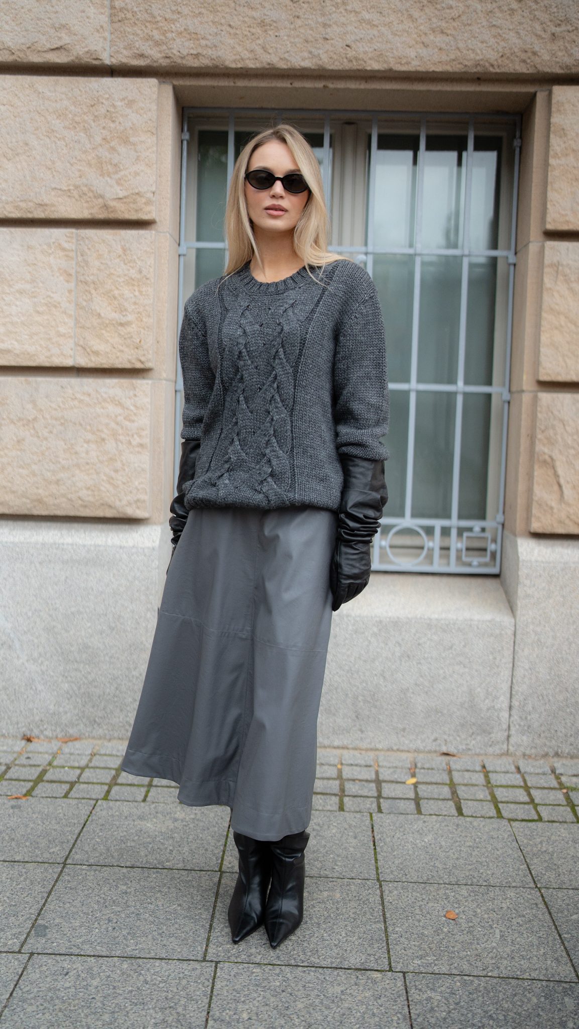 Sweter Madeleine Gris