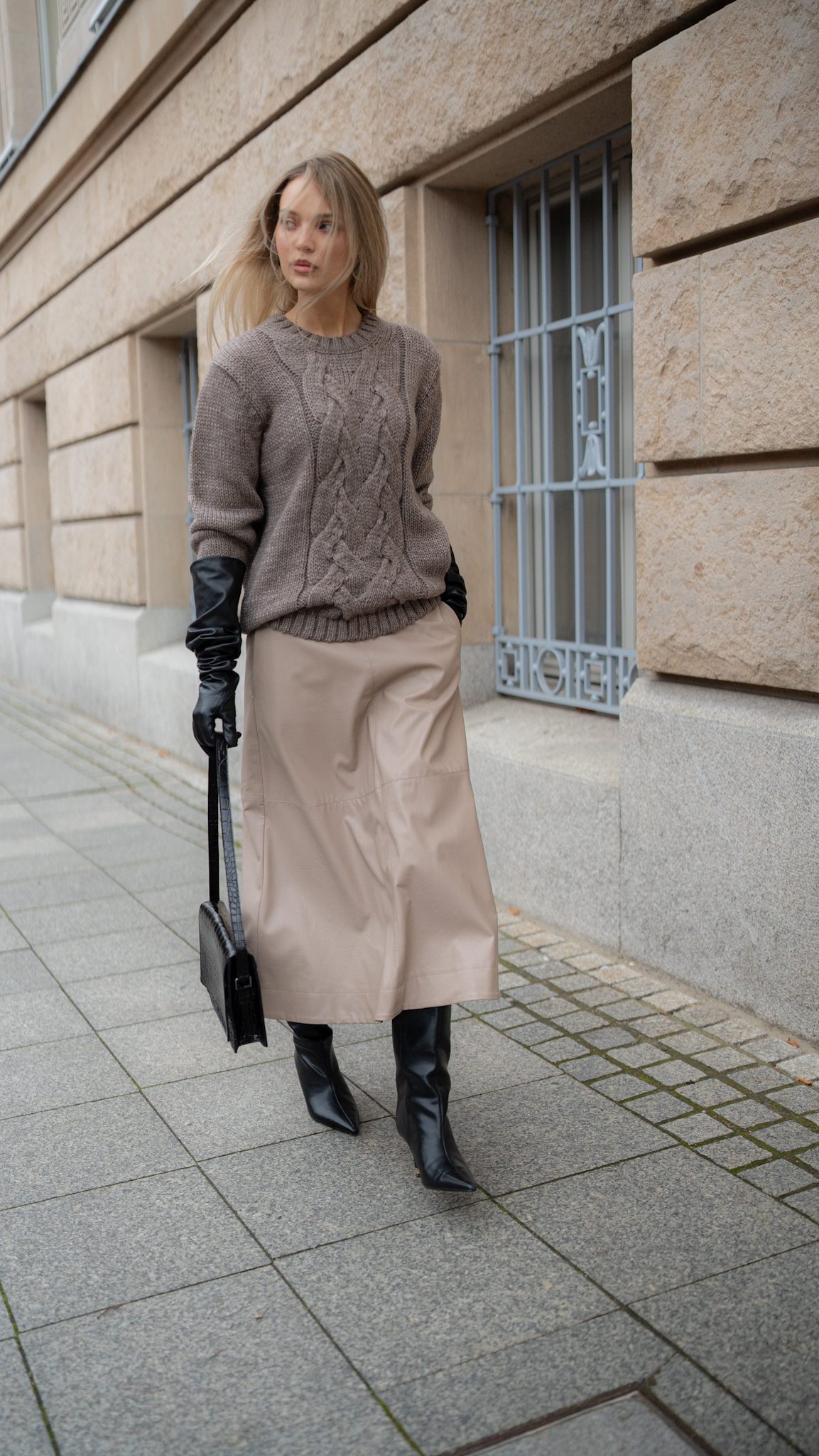 Sweter Madeleine Taupe